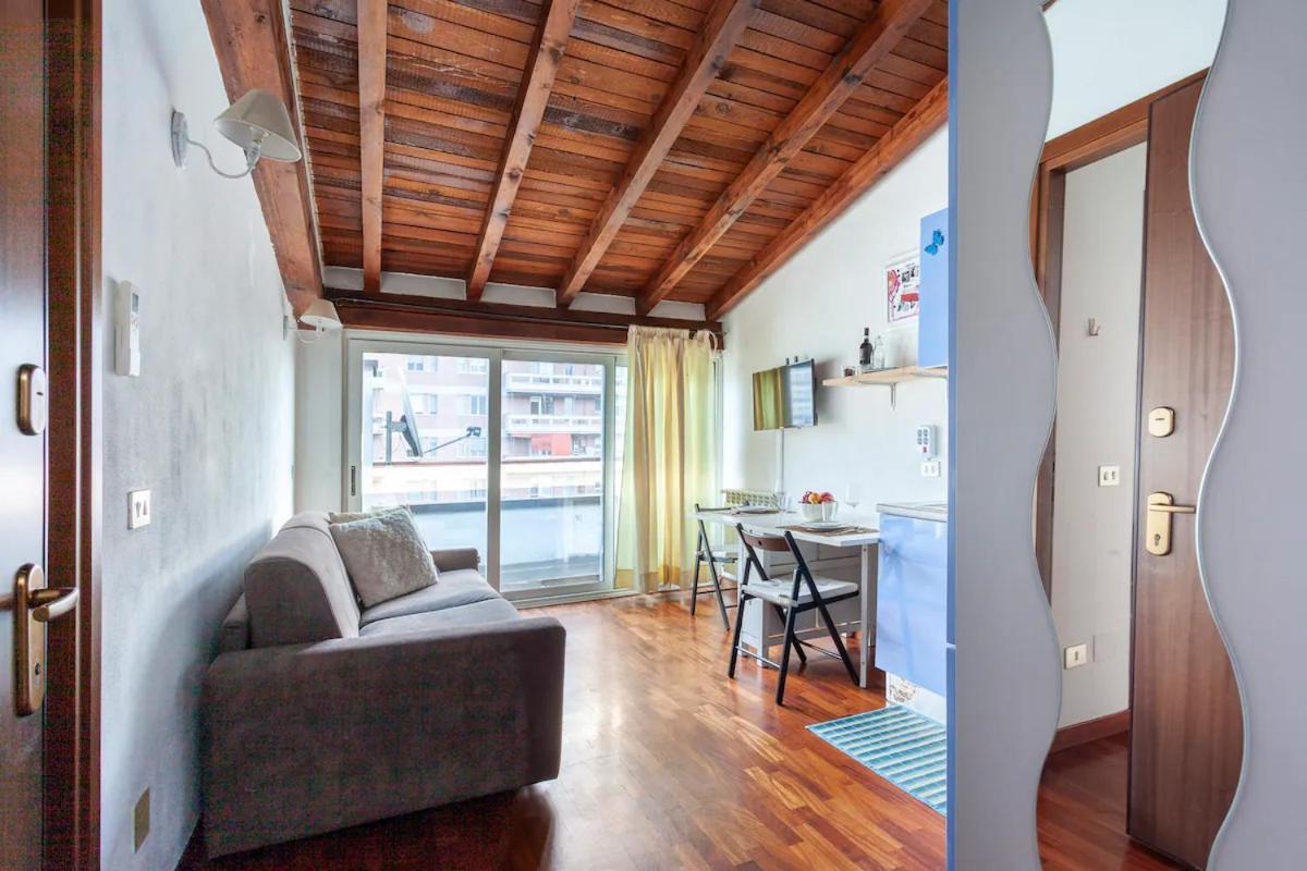 ミラノCivico288-Romantic Attic Near Ieo-Bocconi-F Pradaアパートメント エクステリア 写真